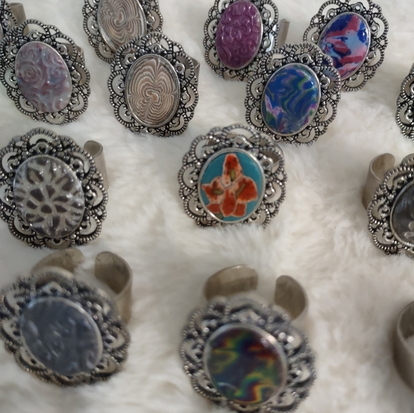 Lot of 16 Rings Costume Jewelry Size Adjustable - Picture 3 of 7